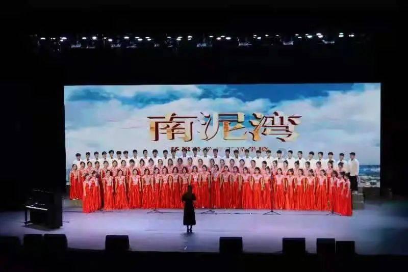 小猪佩奇找宝石